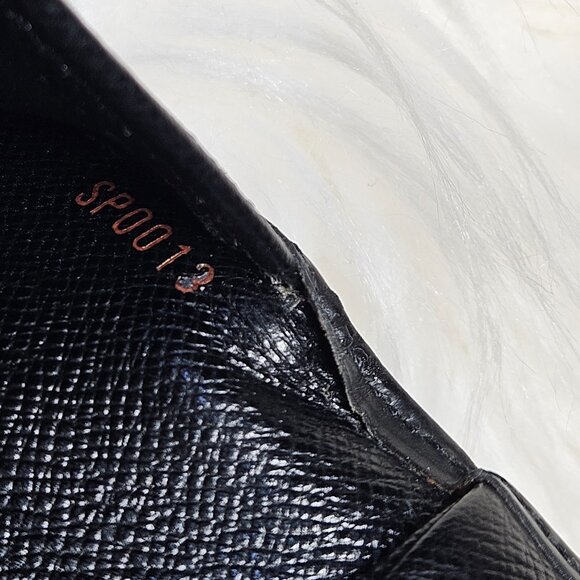 Louis Vuitton  Epi Black Pocket Organizer Wallet - Picture 4 of 17